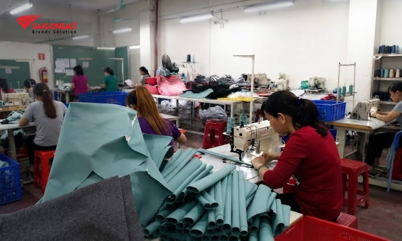 Xưởng may túi y tế cứu thương của Sài Gòn Sao 